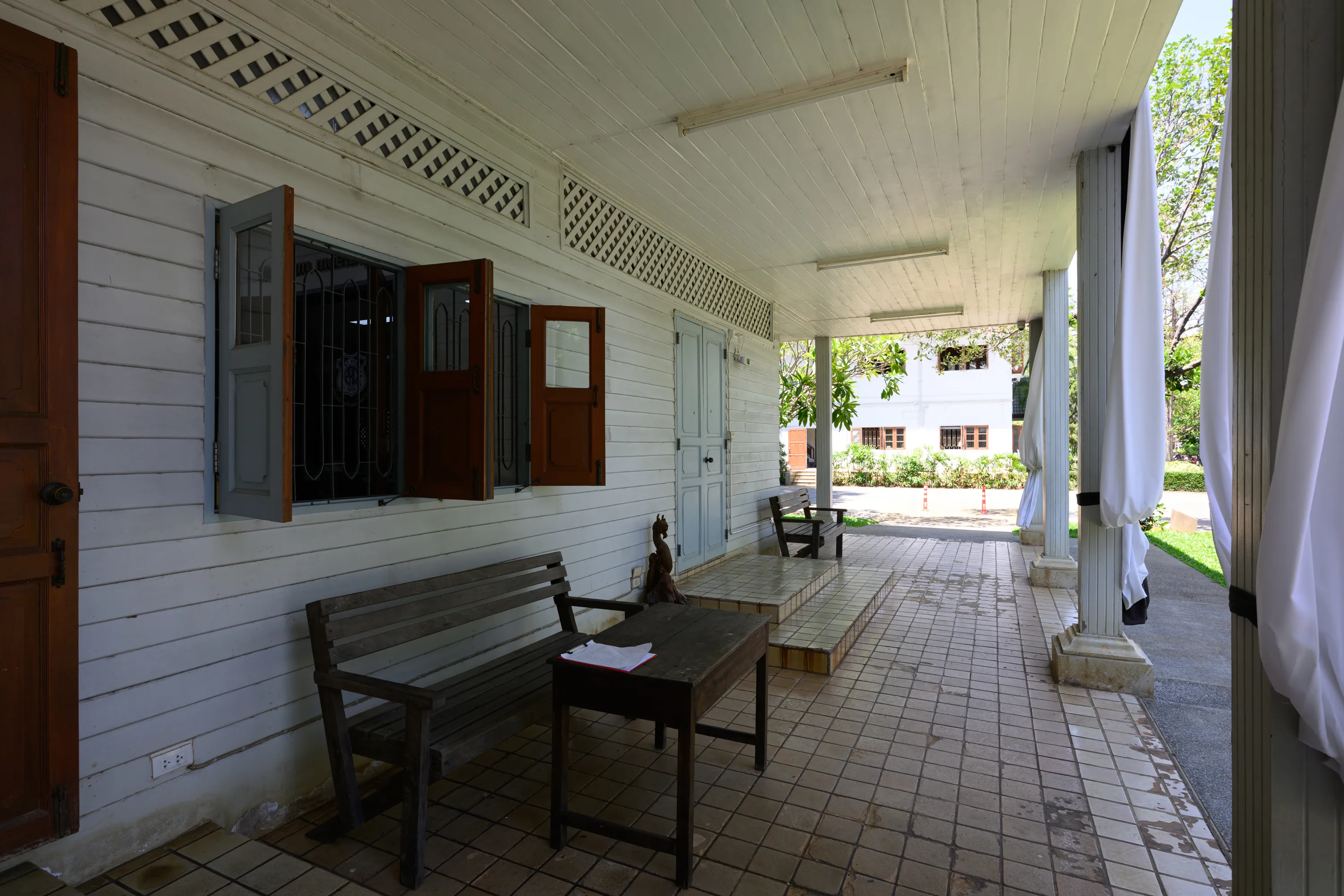 Gallery 4