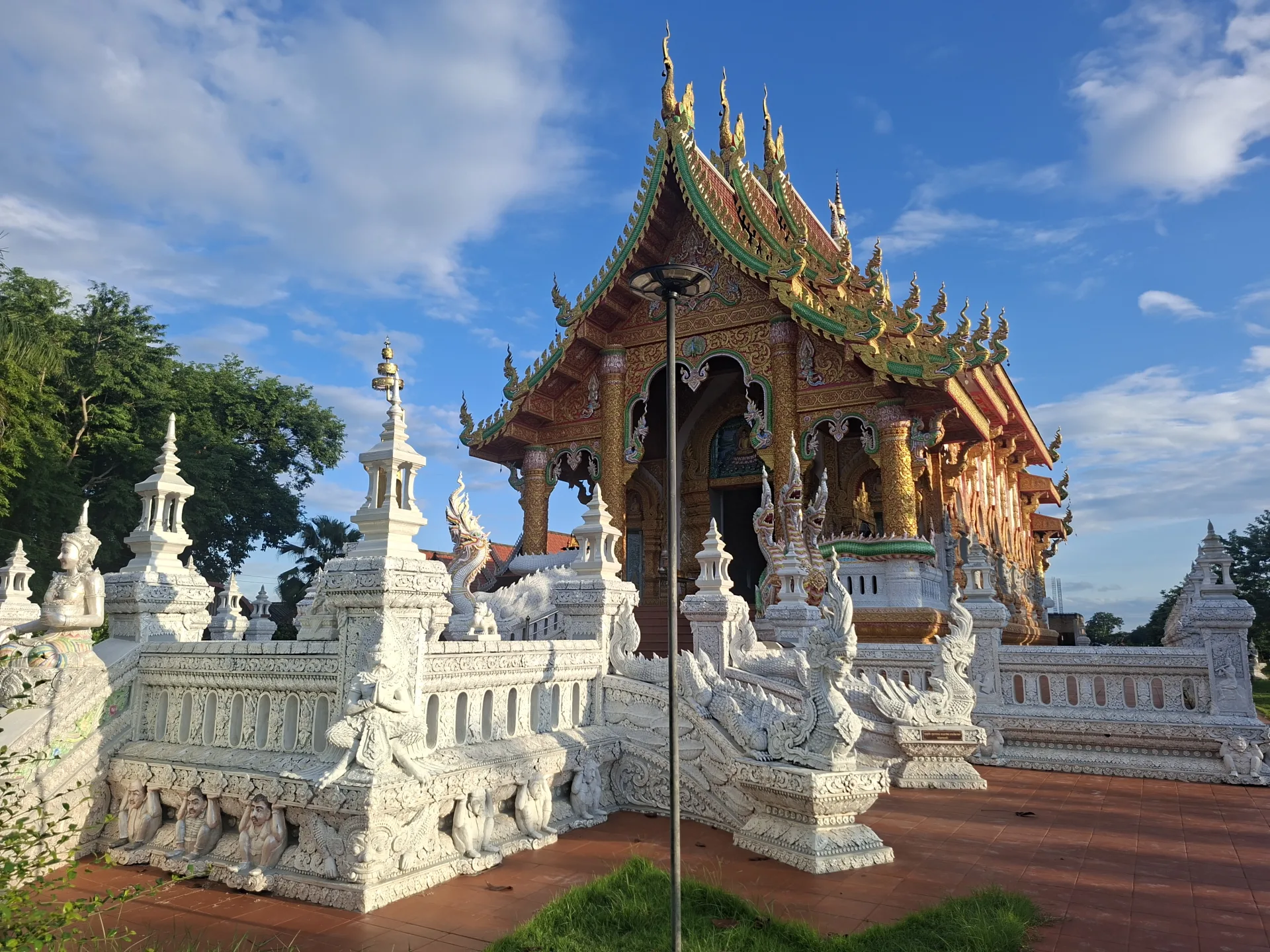 วัดบ้านหนองแดง