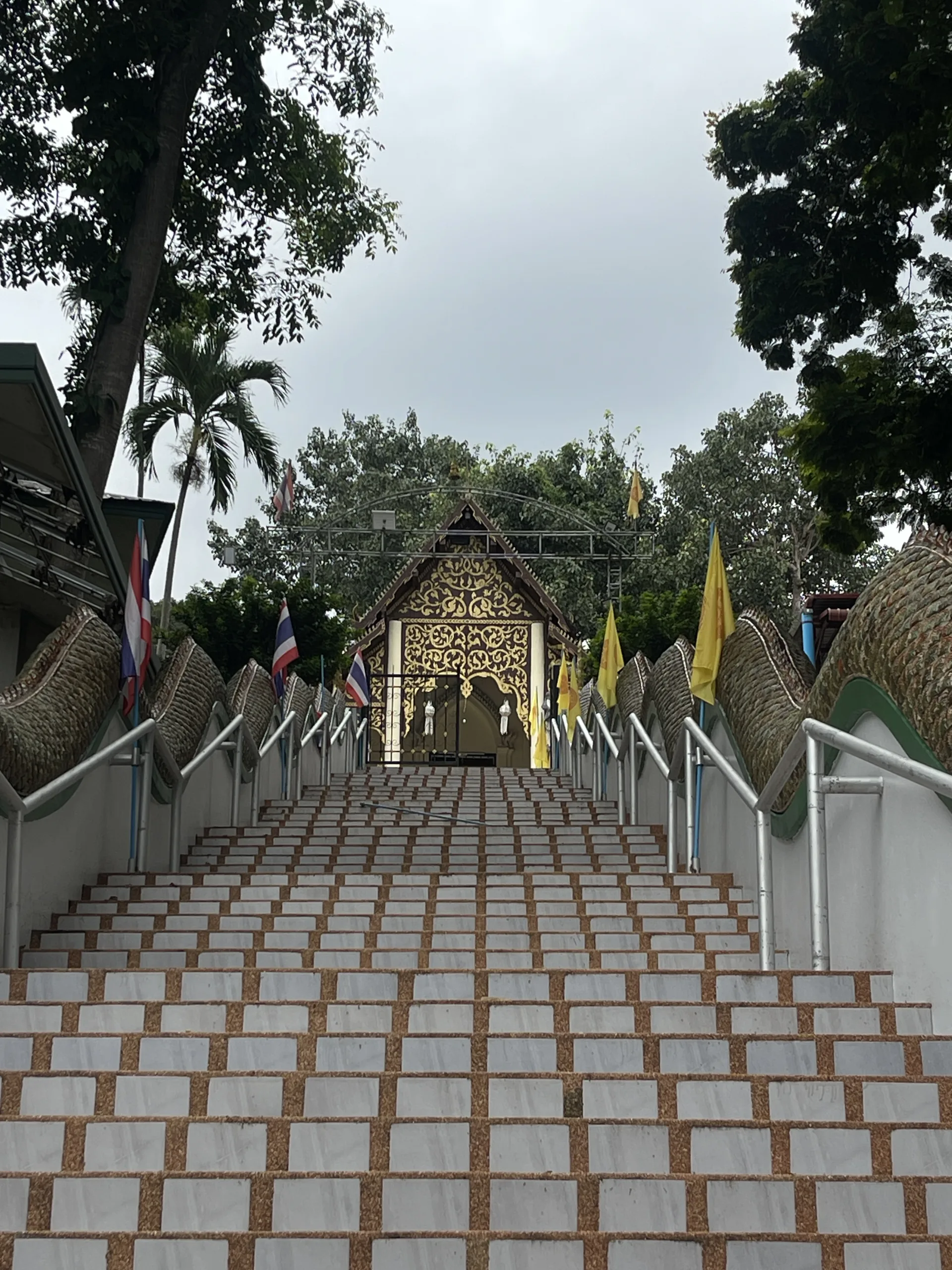 ราวบรรไดของใจคนเด็ดเดี่ยว