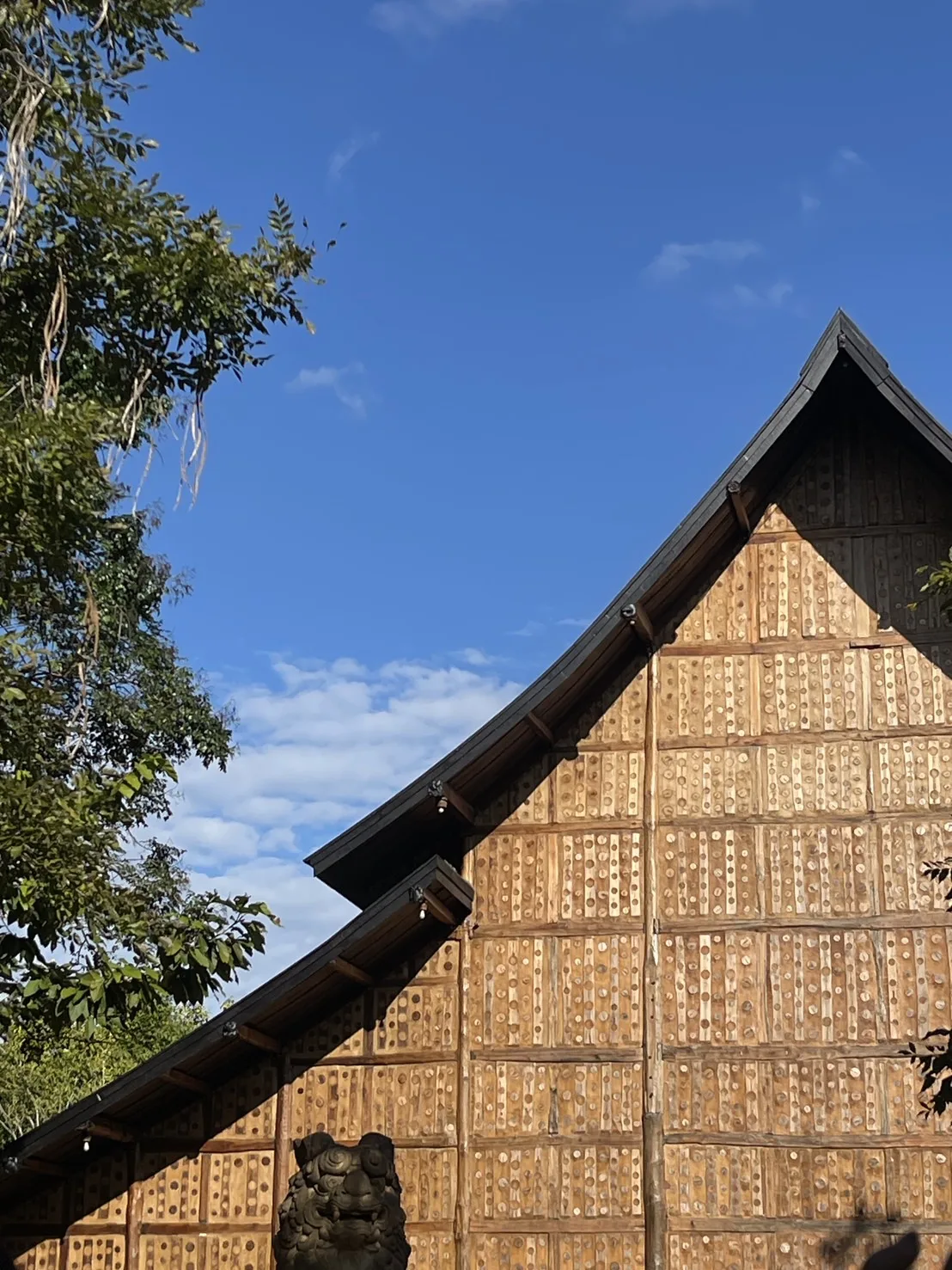 ผ้าแดง