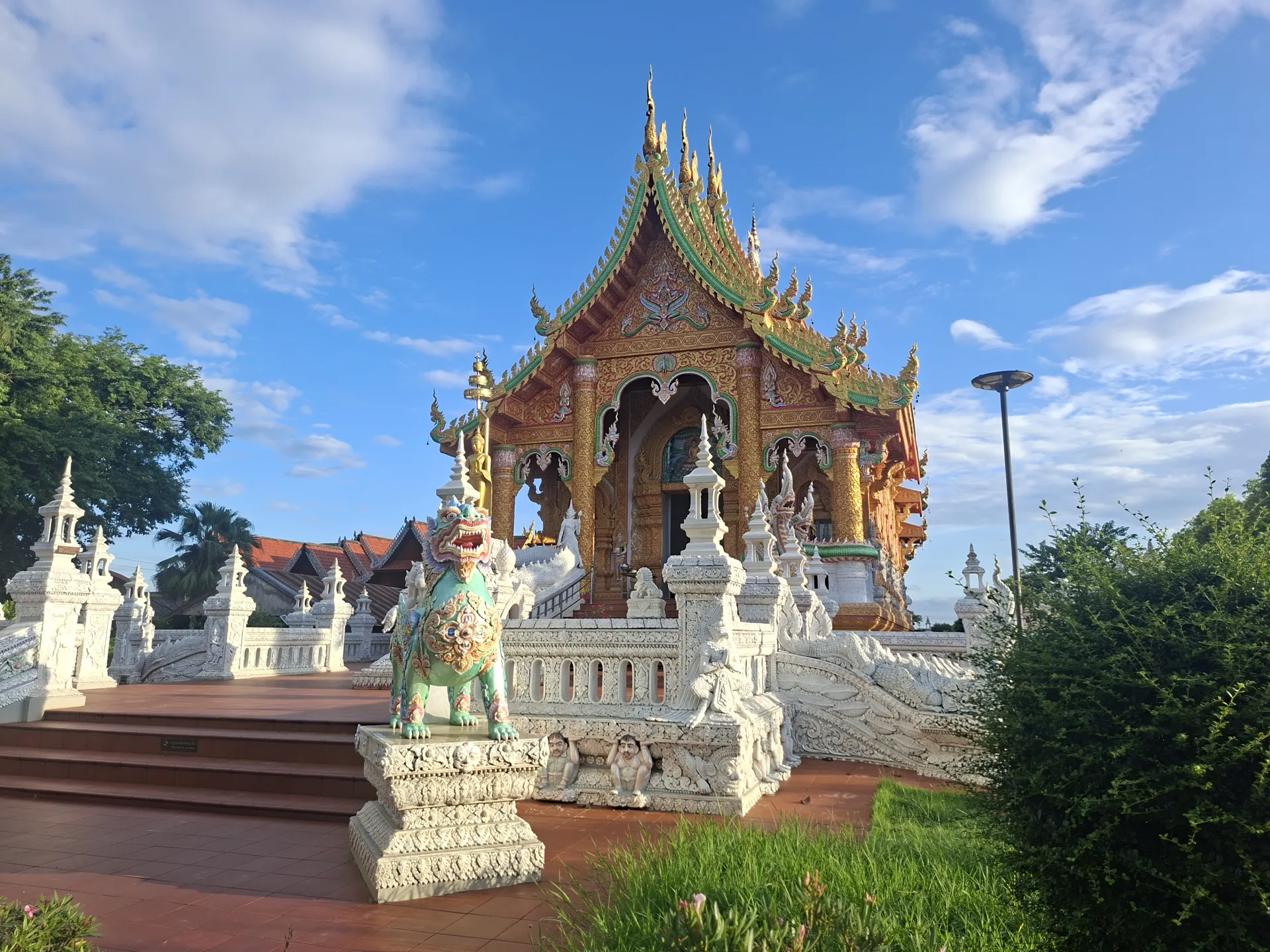 วัดบ้านหนองแดง
