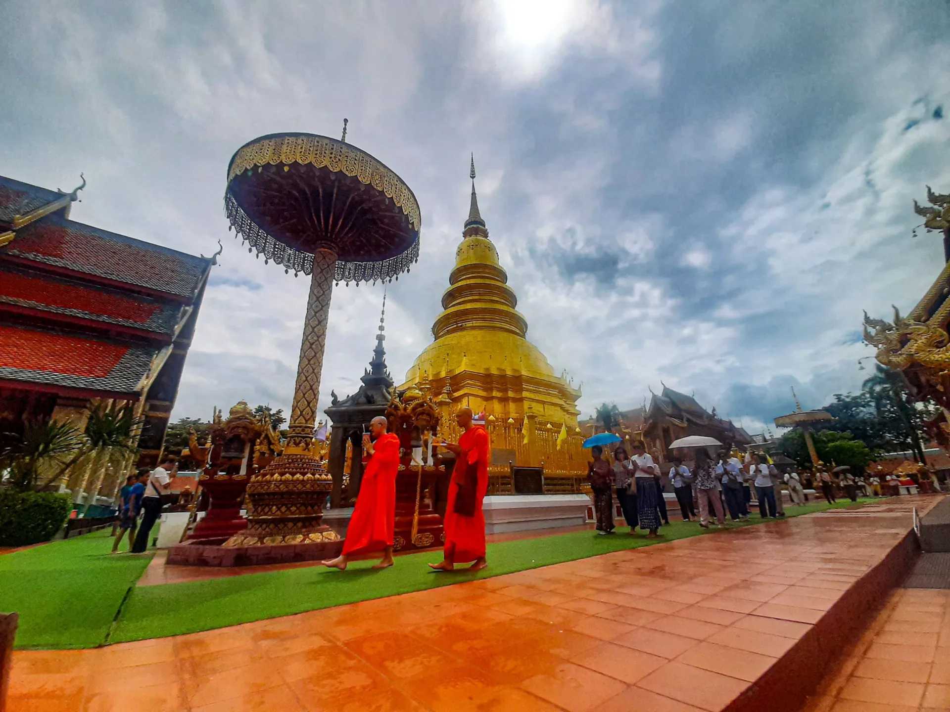 รอยธรรม