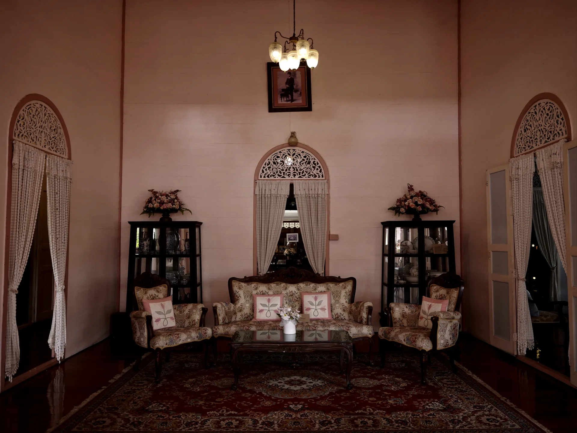 กลิ่นอายตะวันตกในเรือนล้านนา (A Touch of Modernity in Lanna)