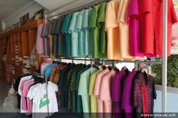 พิพิธภัณฑ์พื้นบ้าน บ้านแฝก-บ้านโนนสำราญ (หมู่บ้านวัฒนธรรมไหม) - Image 6