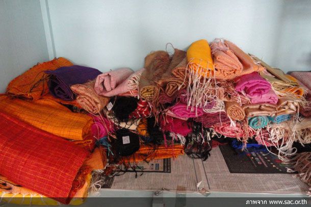 พิพิธภัณฑ์พื้นบ้าน บ้านแฝก-บ้านโนนสำราญ (หมู่บ้านวัฒนธรรมไหม) - Image 4